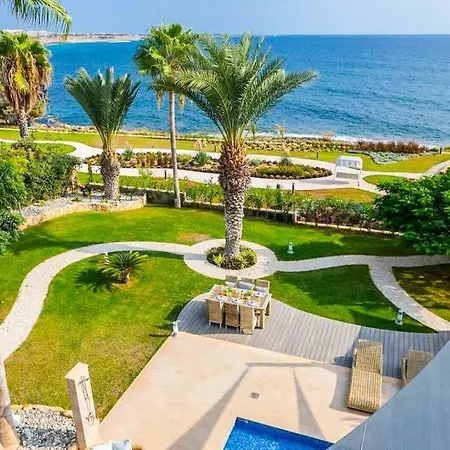 Chlorakas Sleeps 8 With Pool Air Con And Wifi Klorakas