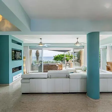 Chlorakas Sleeps 8 With Pool Air Con And Wifi *