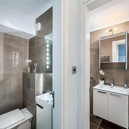 Willa Chlorakas Sleeps 8 With Pool Air Con And Wifi