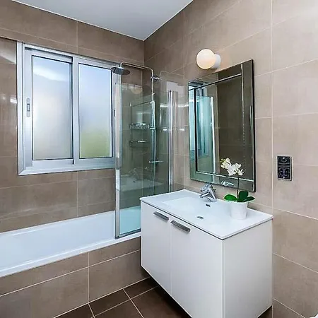 Chlorakas Sleeps 8 With Pool Air Con And Wifi Klorakas