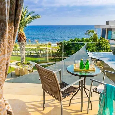 Chlorakas Sleeps 8 With Pool Air Con And Wifi Klorakas